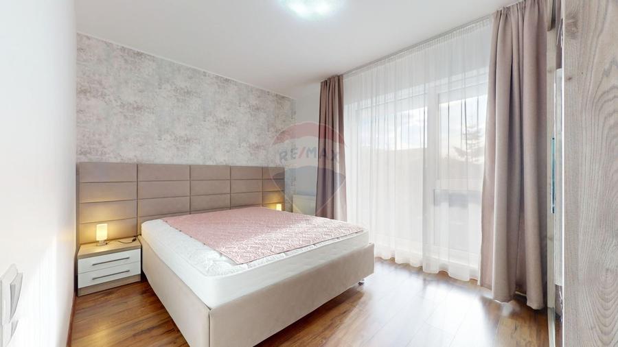 Apartament cu 2 camere decomandat, mobilat în Tractorul