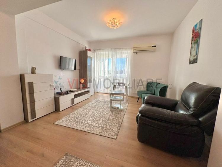 Apartament cu 3 camere semidecomandat în Gara de Nord
