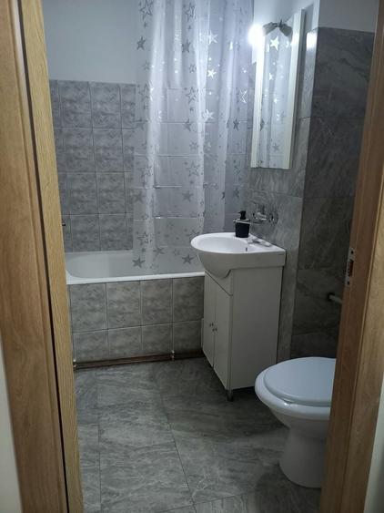 Garsonieră decomandată în Central