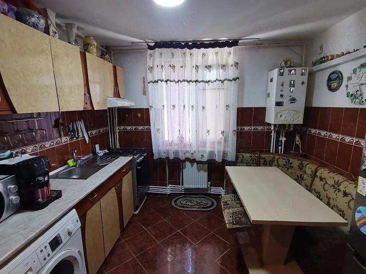 Apartament cu 2 camere decomandat în Dărmănești