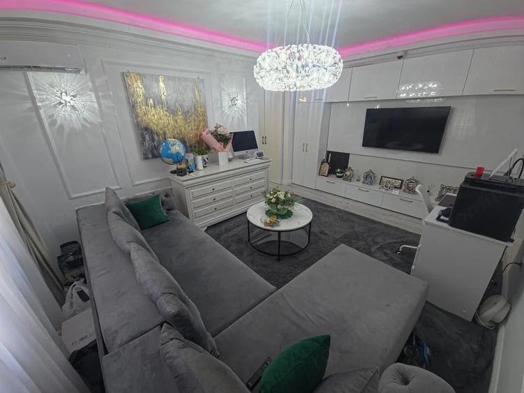 Apartament cu 4 camere semidecomandat în Tomis Nord