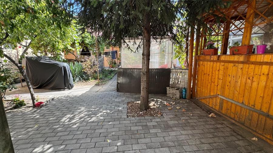 Garsonieră în Lunei