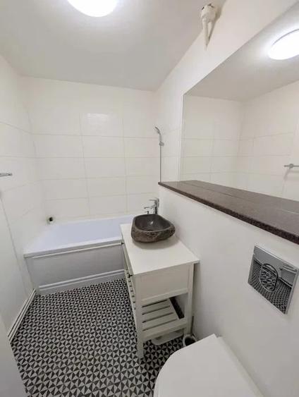 Apartament cu 2 camere decomandat, mobilat în Central