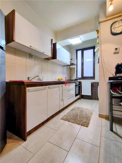 Apartament cu 2 camere decomandat, mobilat în Titan