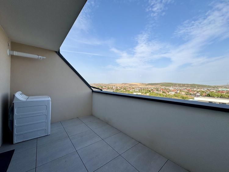 Apartament cu 3 camere semidecomandat, mobilat în Apahida