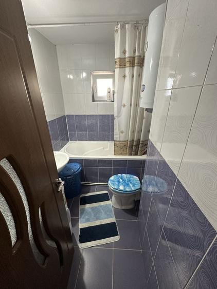 Apartament cu 3 camere decomandat în Iara