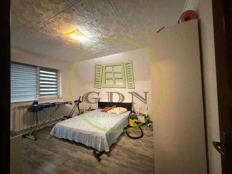 Casă individuală cu 4 camere cu Canalizare în Cârcea