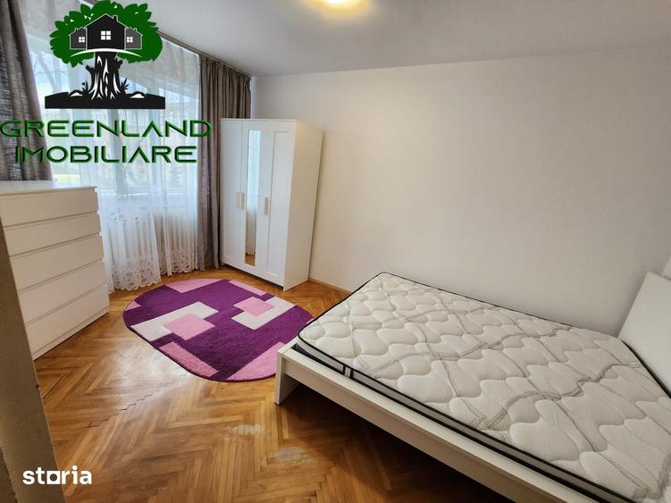 Apartament cu 2 camere semidecomandat în Podu Roș