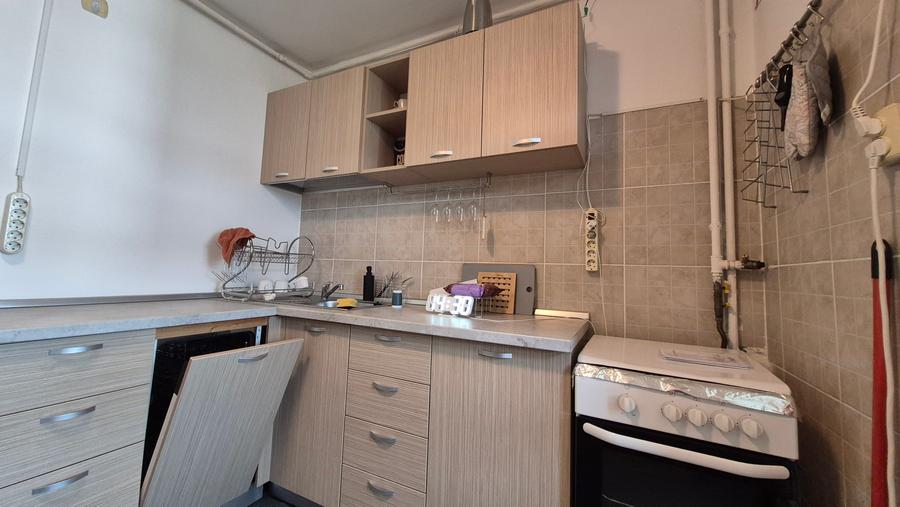 Apartament cu 2 camere semidecomandat în Brâncoveanu