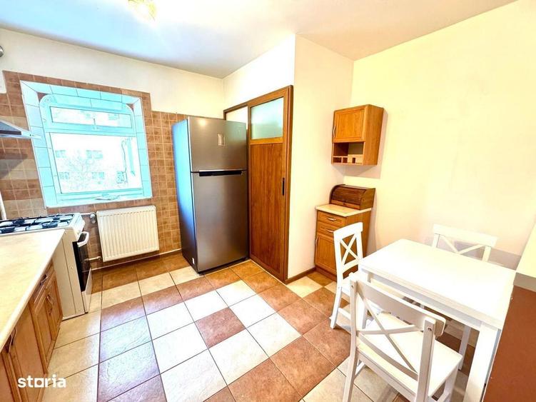 Apartament cu 3 camere decomandat, mobilat în Nerva Traian