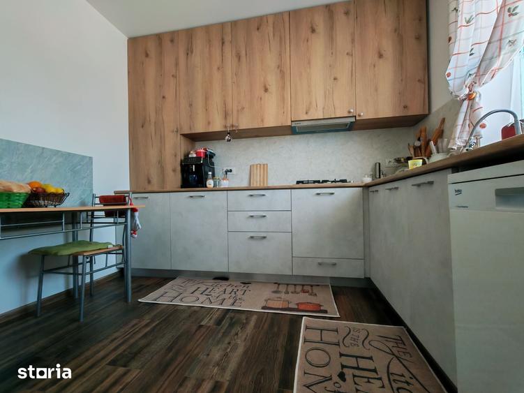 Casă cu 4 camere cu Teren 300 Mp în Agigea