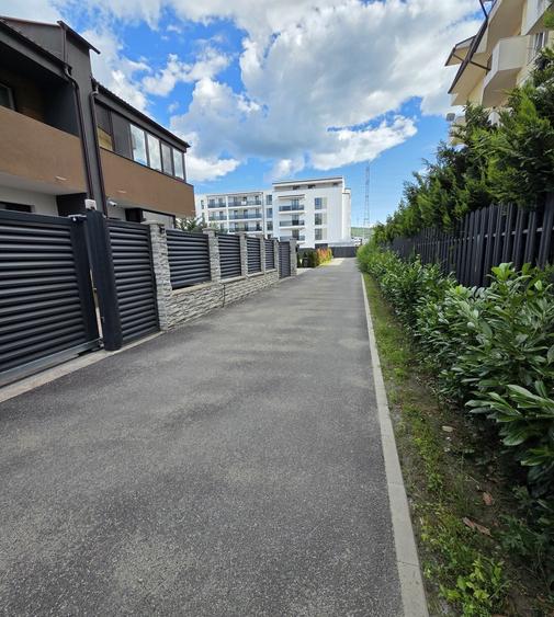 Casă cu 4 camere cu Teren 180 Mp în Florești