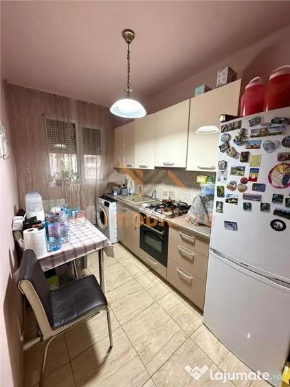 Apartament cu 2 camere nedecomandat în Centru Civic