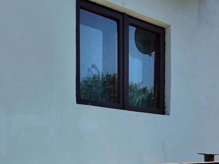 Casă cu 3 camere cu Teren 1300 Mp în Est