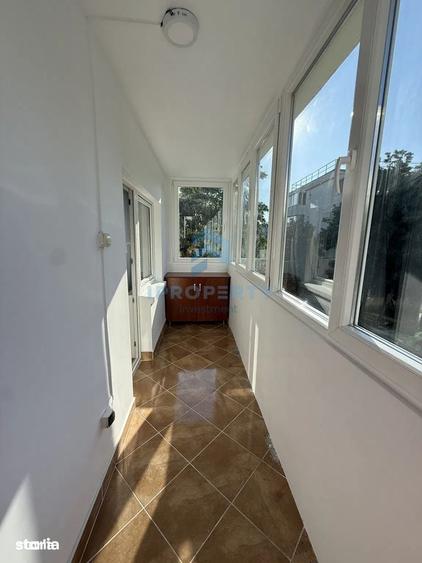 Apartament cu 3 camere decomandat în Lacul Tei