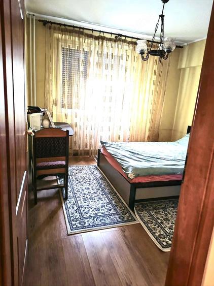 Apartament cu 3 camere decomandat în Rahova