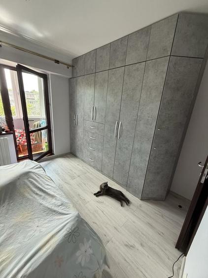 Apartament cu 3 camere decomandat, mobilat în Berceni