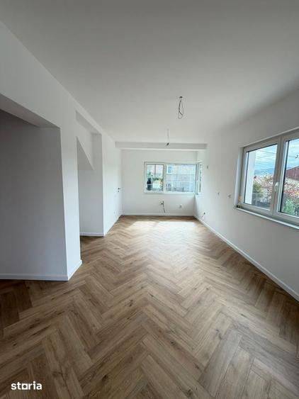 Casă cu 5 camere cu Teren 432 Mp în Chinteni