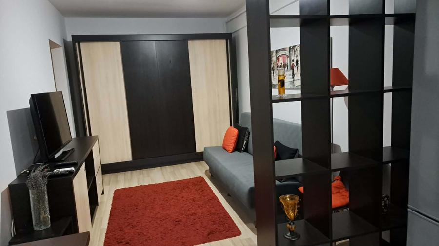 Apartament cu 2 camere decomandat, mobilat în Central