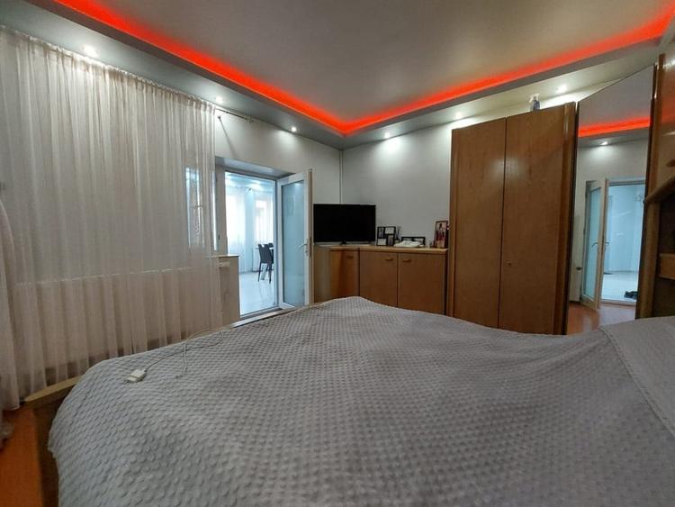 Casă individuală cu 6 camere cu Canalizare în Dacia