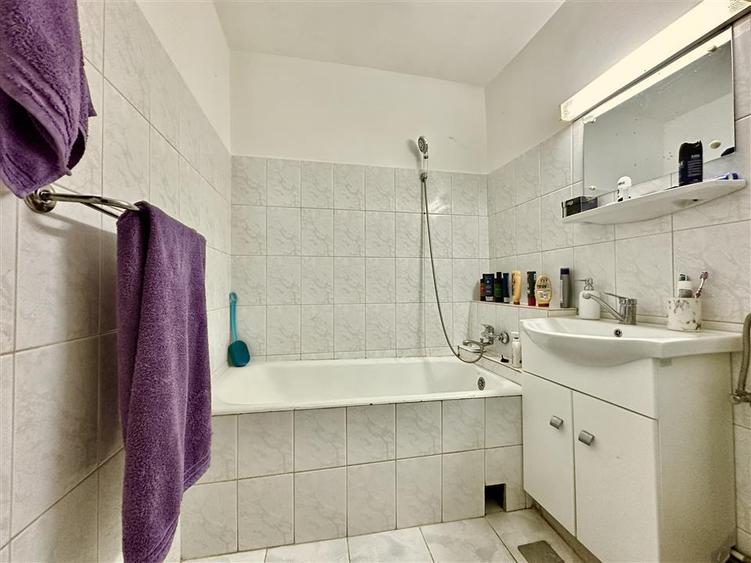 Apartament cu 2 camere decomandat în Micălaca
