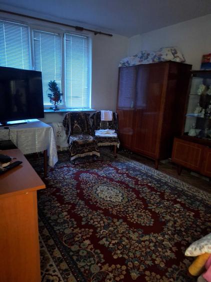 Apartament cu 3 camere decomandat în Precista