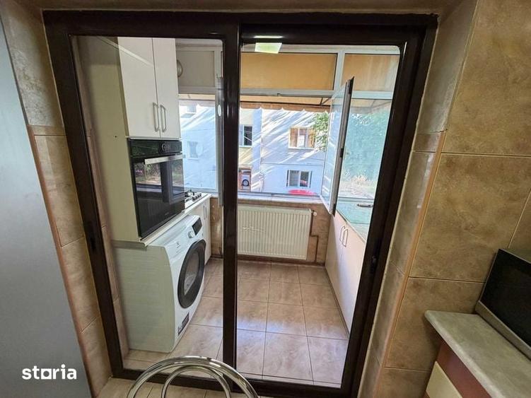 Apartament cu 3 camere în Calea București