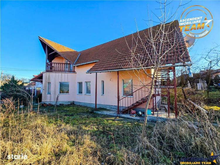 Pretabila si pentru 2familii:Vila duplex, Chilieni, Sfantu Gheorghe,6 - 17