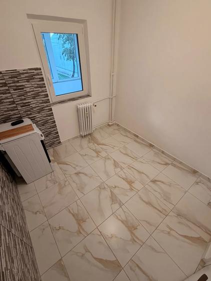 Apartament cu 2 camere decomandat în Nicolina
