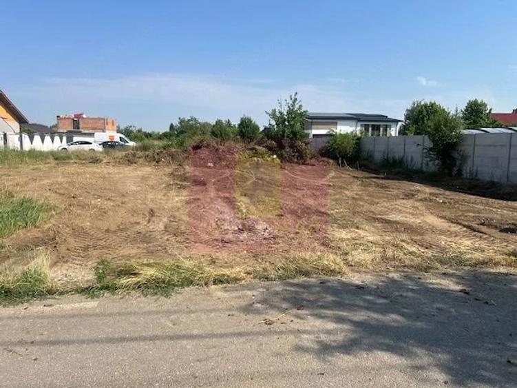 Teren de 1000 mp, în Clinceni