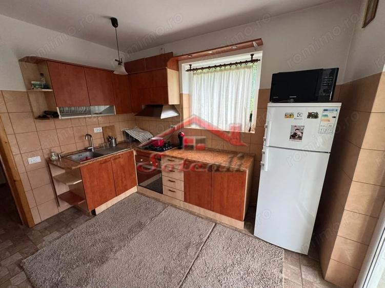 Casă cu Teren 2404 Mp în Cornu