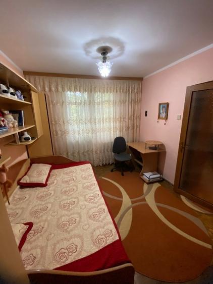Apartament cu 2 camere semidecomandat, mobilat în Micro 19