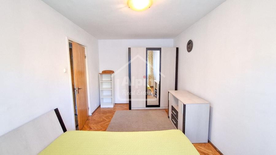 Apartament cu 2 camere semidecomandat, mobilat în Centrul Civic