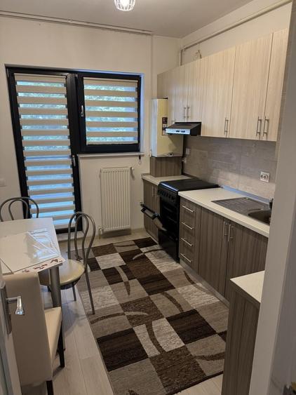 Apartament cu 3 camere decomandat în Craiovei