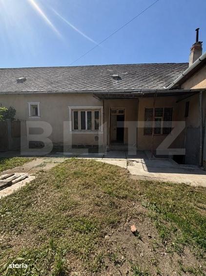 Casa de vanzare ideala pentru locuinta, cabinete sau spatiu comerc - 1