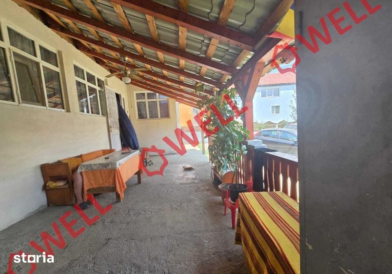 Casă cu 2 camere cu Teren 966 Mp în Barcani