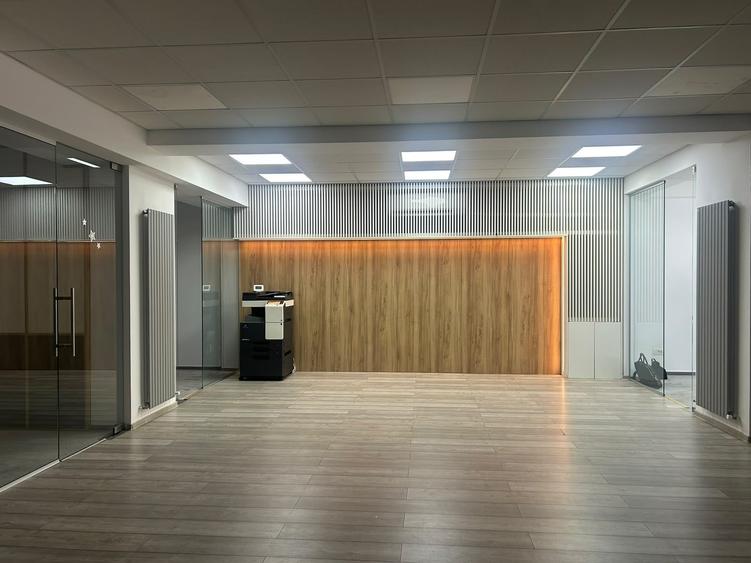 Spațiu comercial, de 261 mp, în P-ța Alba Iulia