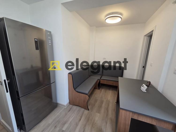 Apartament cu 3 camere decomandat, mobilat în Rovine