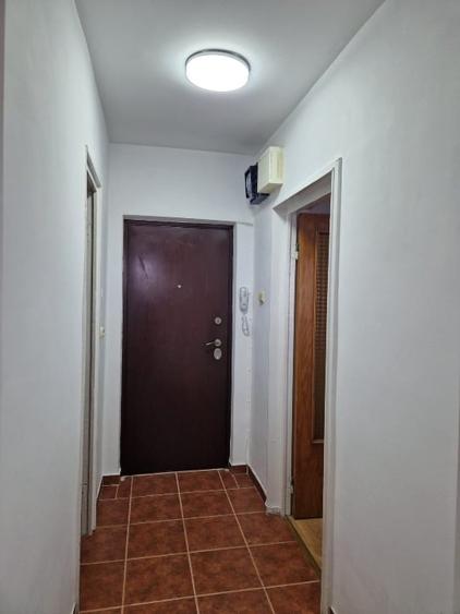 Garsonieră decomandată, mobilată în Moșilor