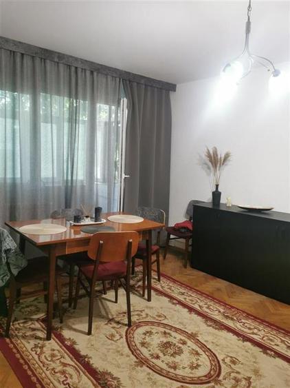 Apartament cu 2 camere semidecomandat, mobilat în Podu Roș
