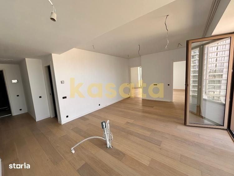 Apartament cu 3 camere în Est