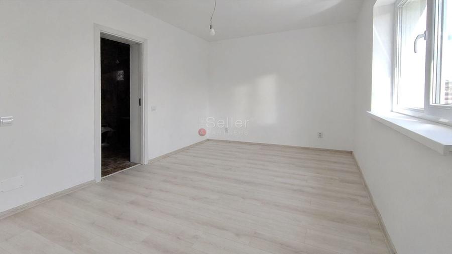 Casă individuală cu 3 camere cu Canalizare în Sânpetru