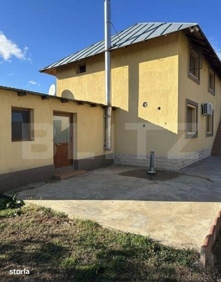 Casă cu 4 camere în Valea