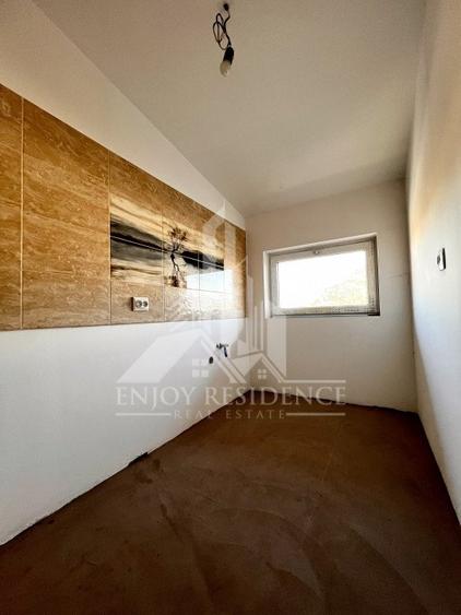 Casă individuală cu 6 camere cu Canalizare în Păcii