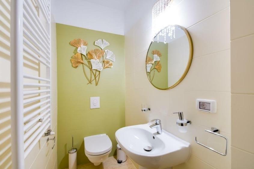 Apartament cu 2 camere decomandat, mobilat în Calea Victoriei