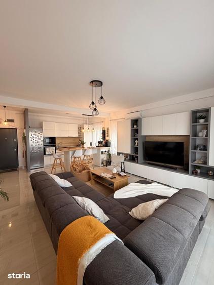 Apartament cu 3 camere în Dumbrăvița