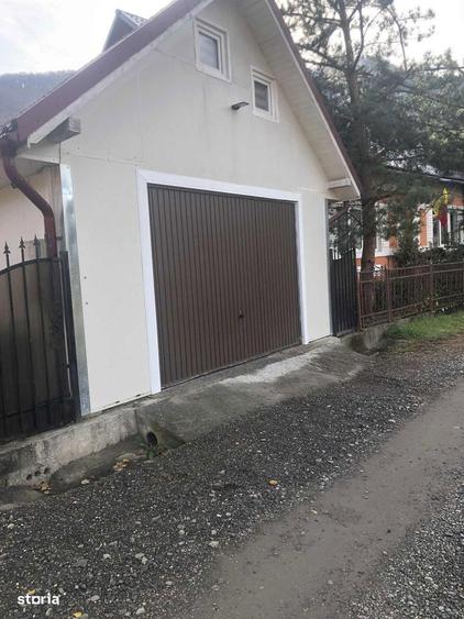 Casă cu 4 camere cu Teren 2500 Mp în Răstolița