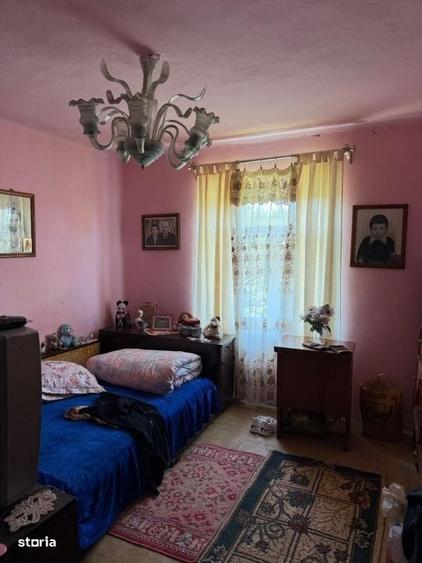 Casă cu 3 camere cu Teren 1600 Mp în Perișor