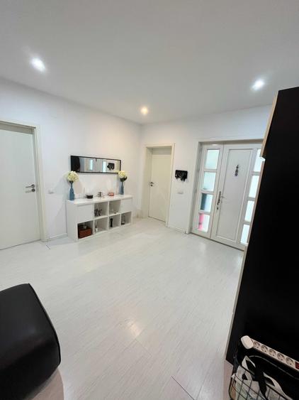 Casă cu 3 camere în Central