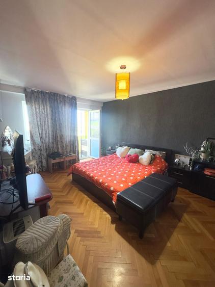 Apartament cu 3 camere în Cetate